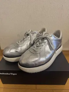 オニツカタイガー DELECITY / デレシティ 26.5シルバー