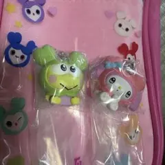 TWICE サンリオ マスコットチャーム ガチャ ジョンヨン　モモ マイメロ