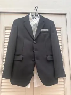 黒のフォーマルスーツセット（ネクタイ付き）　卒業式