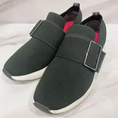 美品　ABCマート　スリムビューティーハウス　ローカット黒スニーカー 24.5