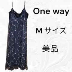 ワンウェイ ワンピース　M 　花柄　ブラック　黒