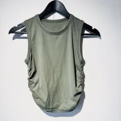 【lululemon】カーキ ノースリーブタンクトップのサムネイル