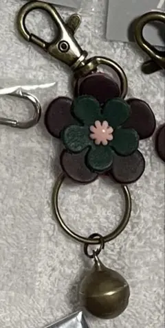 treasure treasuremap 神戸 アサヒ 花キーホルダー