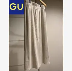 GU アイボリー プリーツスカート