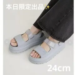 ち*ん様 UGG アグ ライトグレー 厚底サンダル ストラップサンダル