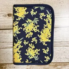 少量再販❗️ミモザ柄　ハンドメイド　お薬手帳ケース