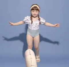 女の子用花柄ワンピース水着 100cm~