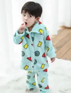 値下げ！暖かい♡フリースミント130　　クレヨンしんちゃんパジャマ　ふわもこ
