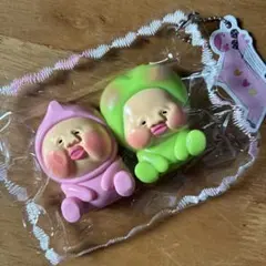 スクイーズ カクレモモジリ&スモモノウチ ペア おすわり