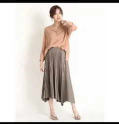 Mila Owen レザー見えランダムヘムプリーツスカート