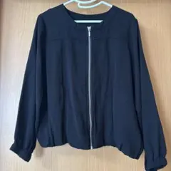 黒の軽量ジッパージャケット　サイドポケット付き