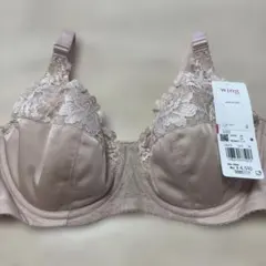 ワコール Wing ブラジャー　フルカップブラ　背中を包み込むブラ