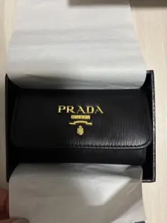 PRADA ブラック キーケース