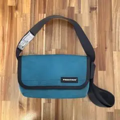 FREITAG メッセンジャーバッグ ネイビー ホワイト - メルカリ
