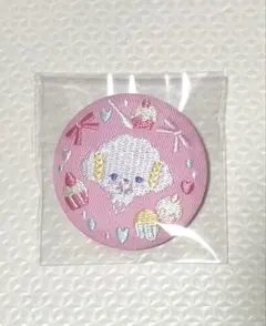 サンリオ　刺繍缶バッジ　こぎみゅん