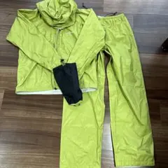 mont-bell レイントレッカー　レインコート　雨具　160 モンベル レイントレッカー Kid's 100-120｜モンベル