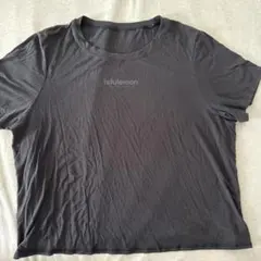 lululemon ブラック Tシャツ 半袖　10