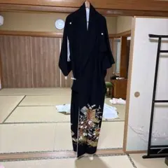 黒留袖 正絹 五つ紋 鶴 御所車 裾模様 新品 、しつけ糸付き - メルカリ