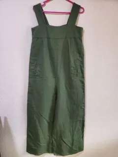 サロペット　カーキ