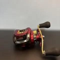 DAIWA、ダイワPR100 スーパーカスタム ベイトリール 本体 レッドカラー