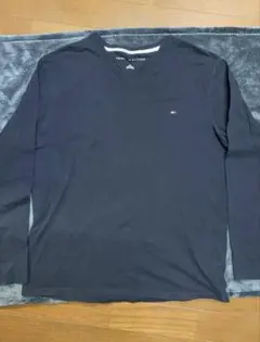 TOMMY HILFIGER ロンT