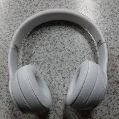 Beats Solo3 ワイヤレスヘッドホン ホワイト Amazon.com: Beats Solo3 Wireless On-Ear Headphones - Apple
