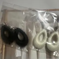 ドロップ型ピアス 黒白セット