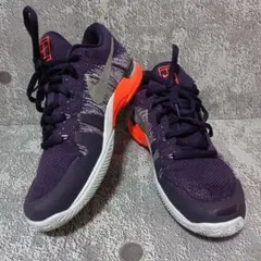 ロジャーフェデラー RF テニス ナイキNIKE パーカー　スポーツ　ホワイト ロジャーフェデラー RF テニス ナイキNIKE パーカースポーツホワイト