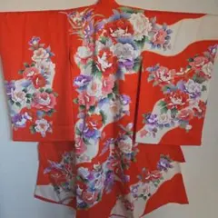 正絹　紅型染　赤 花柄　女児四つ身 着物７歳用 正絹 紅型染 赤 花柄 女児四つ身 着物7歳用 - メルカリ