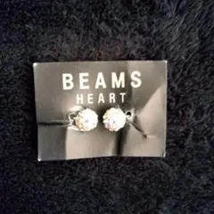 BEAMS HEART クリスタルビーズピアスのサムネイル