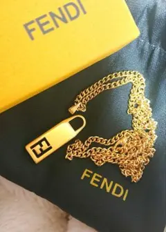 【正規 美品】FENDI ズッカ柄FFロゴ金色チャーム/3㎜ネックレスチェーンのサムネイル
