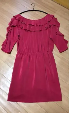 大人　ミニスカート tibi ワンピース　美品　ピンクレッド　シルクのサムネイル
