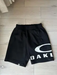OAKLEY ブラック ハーフパンツ　140