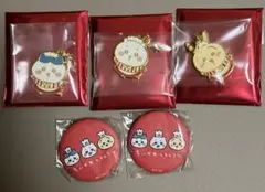 ちいかわレストラン　チャーム　缶バッジ　ハチワレ　うさぎ