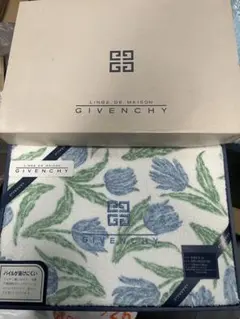 新品】GIVENCHY ソフトタッチ敷毛布 140×240 ジバンシィ ロゴ - メルカリ