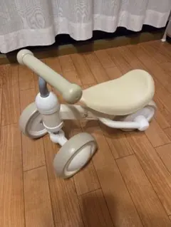 バランスバイク・ペダルなし自転車 ホワイト　幼児用