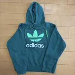 adidas グリーン フード付きパーカー