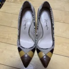 銀座かねまつ【23.5】パッチワーク柄パンプス