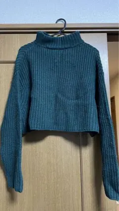 ダークグリーン タートルネック セーター