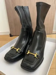 Mila Owen ビット付きストレッチショートブーツ　黒のサムネイル