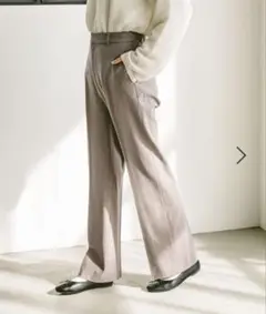 ウツクシルエットフレアパンツTall モカ Sサイズ