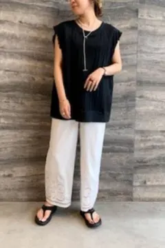 未使用品　BEAUTY&YOUTH 　コットン　エンブロイダリーパンツ