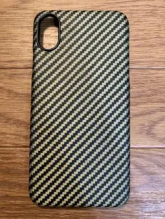 「PITAKA」 iPhone X ケース ワイヤレス充電対応 黒/黄ツイル柄