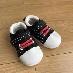 ベビースニーカー