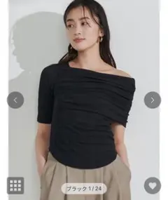 アシンメトリーカットトップスのサムネイル