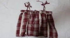 赤と白のチェック柄ビスチェ