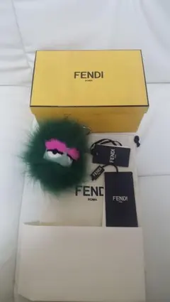 新品未使用　フェンディ　バッグチャーム