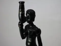 アフリカ民芸品　女性像のサムネイル