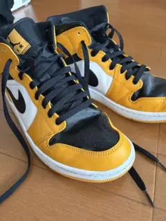 エアジョーダン ハイカットスニーカー イエロー/ブラック
