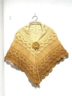 〚s-3〛手編み＊お花コサージュ付き秋冬三角ショール＊140×69